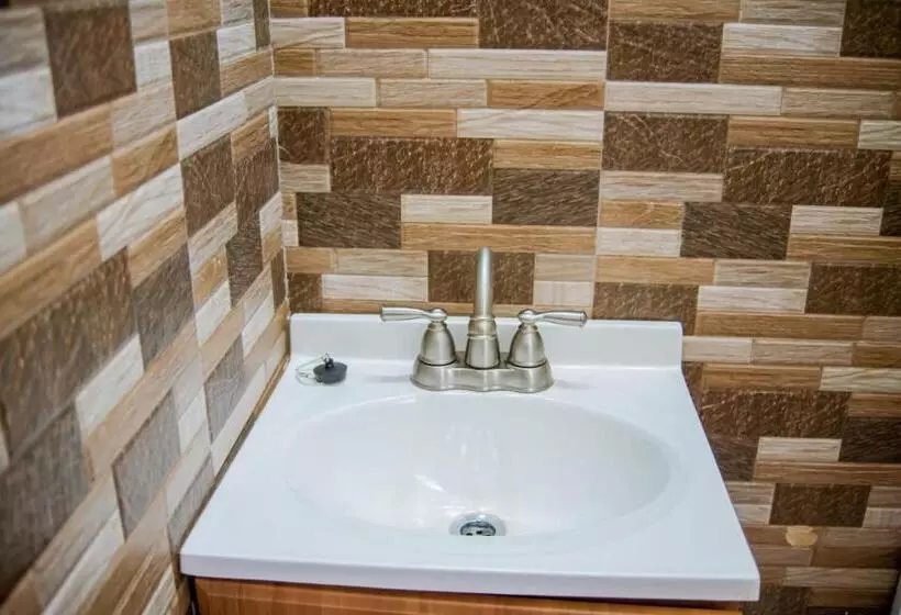 تختخواب و صبحانه The Residence