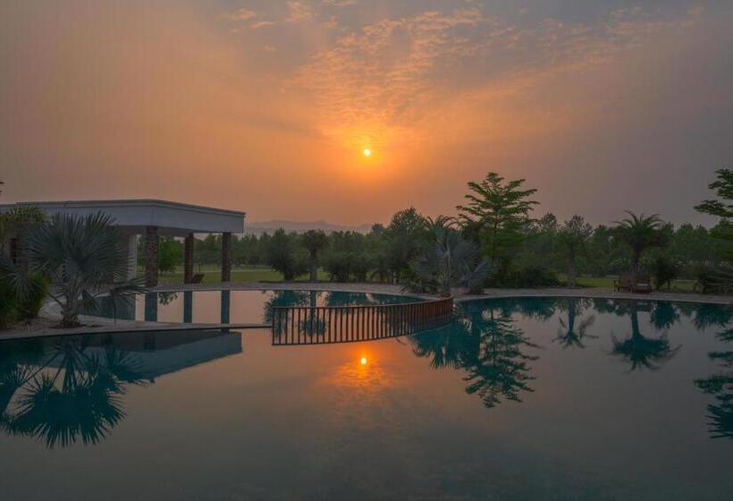 هتل Amritara Olive Trotter, Nangal