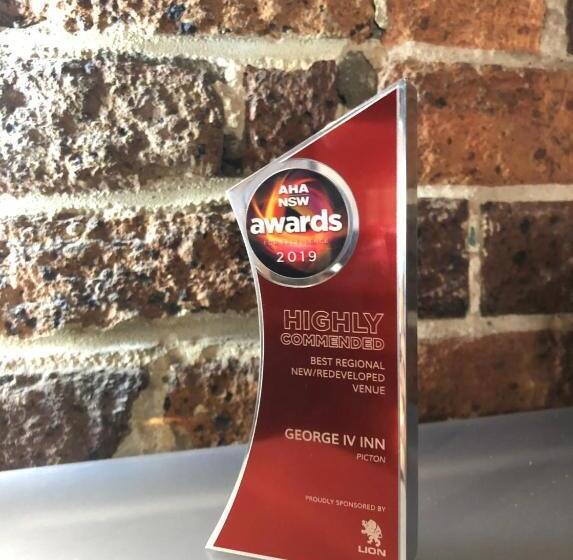 בית מלון כפרי George Iv Inn