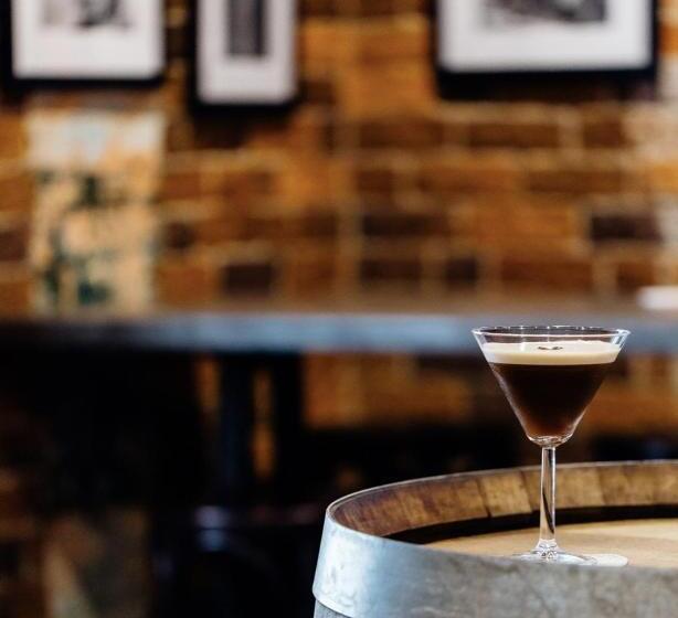 בית מלון כפרי George Iv Inn