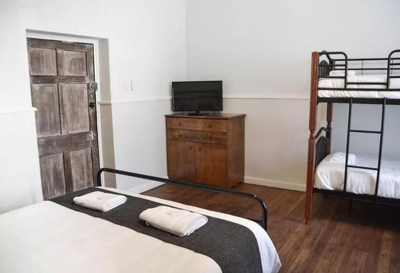 Hotelli George Iv Inn