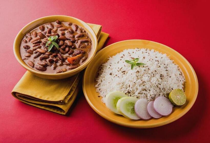 בית מלון כפרי Super Townhouse Fateh Sagar Formerly Vatika Inn