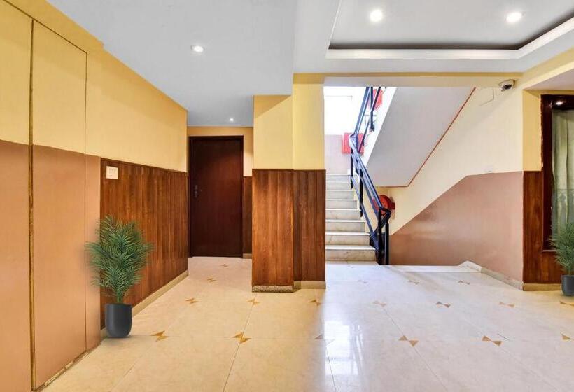 בית מלון כפרי Super Townhouse Fateh Sagar Formerly Vatika Inn