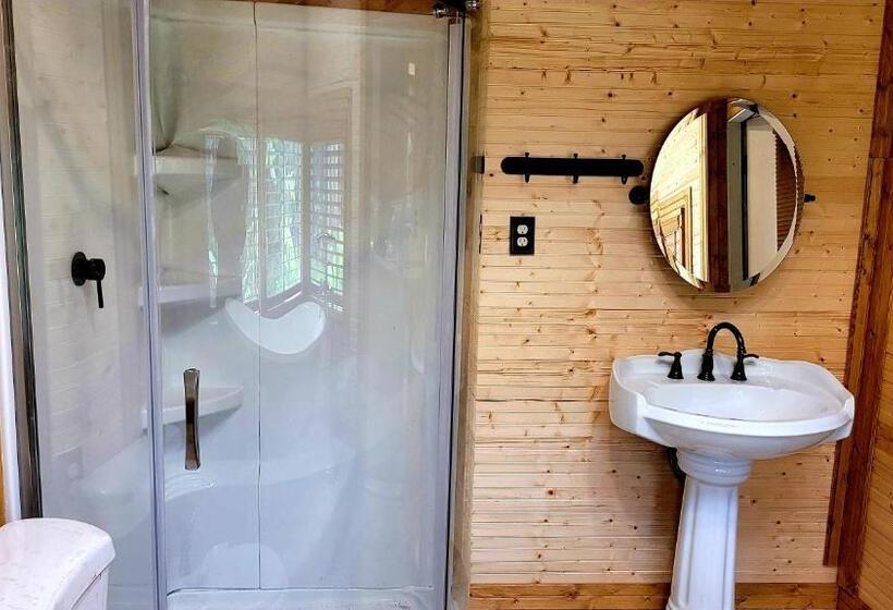 بنسيون Aloha Lodge  Private Eco Log Cabin Near Volcano National Park