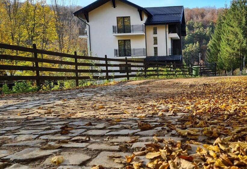 پانسیون Beconia Riverside