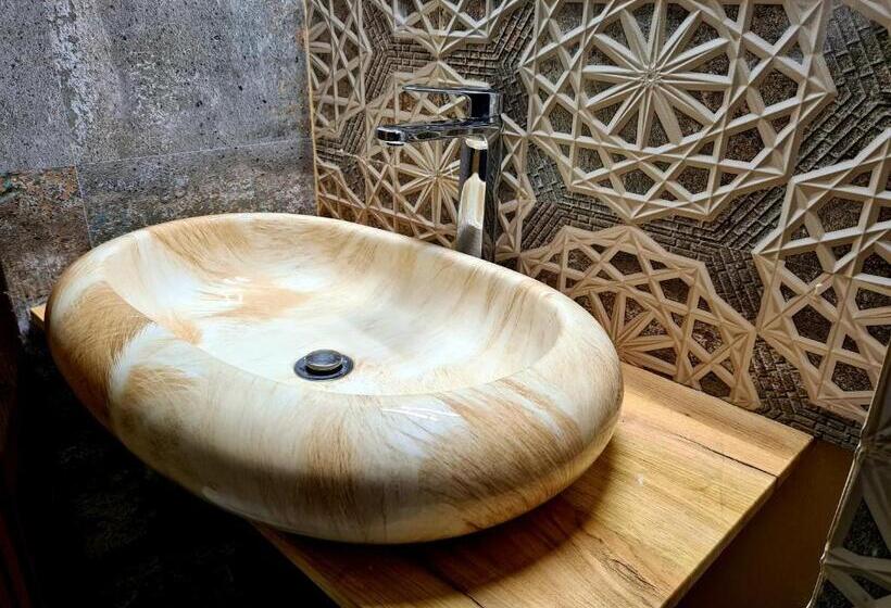 پانسیون Beconia Riverside