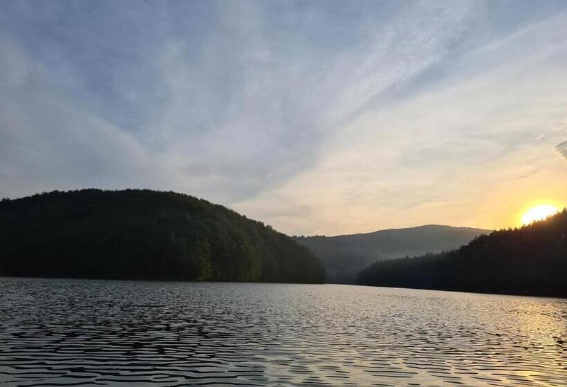 پانسیون Beconia Riverside