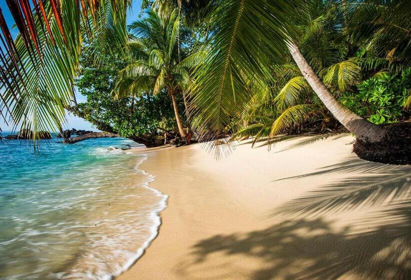 بنسيون Pinang Island   Private Island Sea View Bungalows