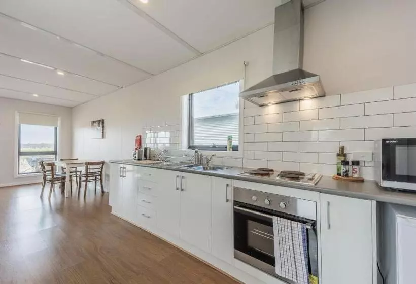 Vineyard Views At Shiraz Republic