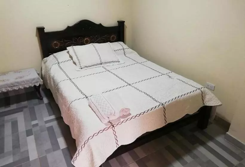 ユースホステル Los Geranios Hospedaje