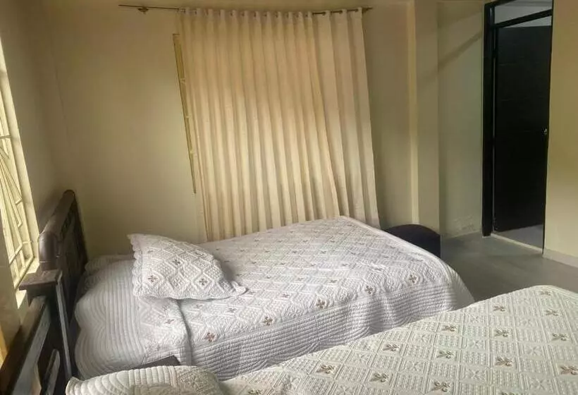 ユースホステル Los Geranios Hospedaje