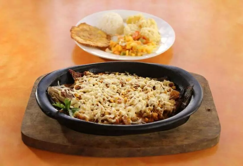 ユースホステル Los Geranios Hospedaje