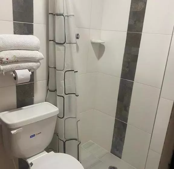 ユースホステル Los Geranios Hospedaje