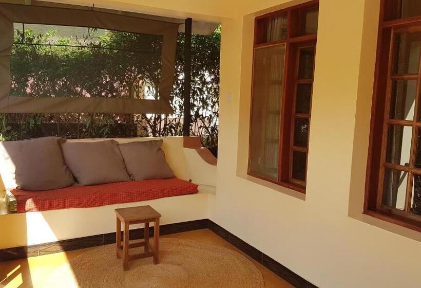 ホテル Eileen S Trees Inn