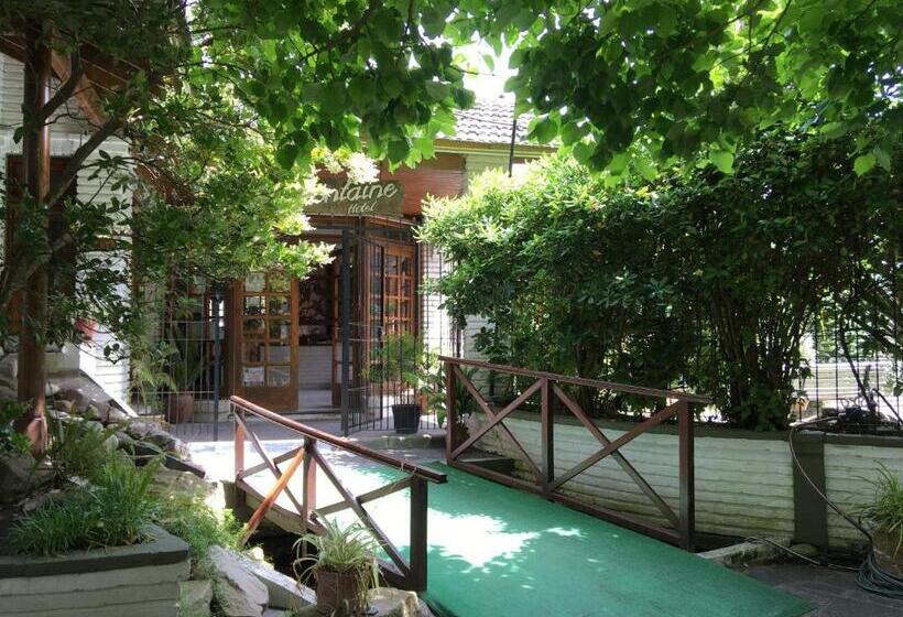 בית מלון כפרי La Fontaine