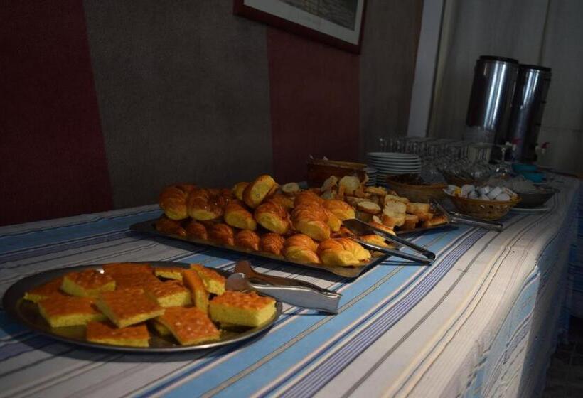 בית מלון כפרי La Fontaine