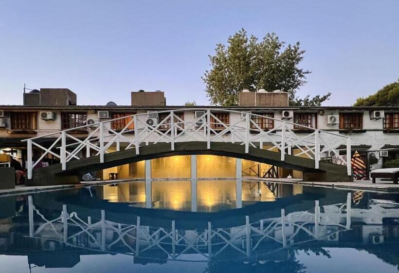 בית מלון כפרי La Fontaine