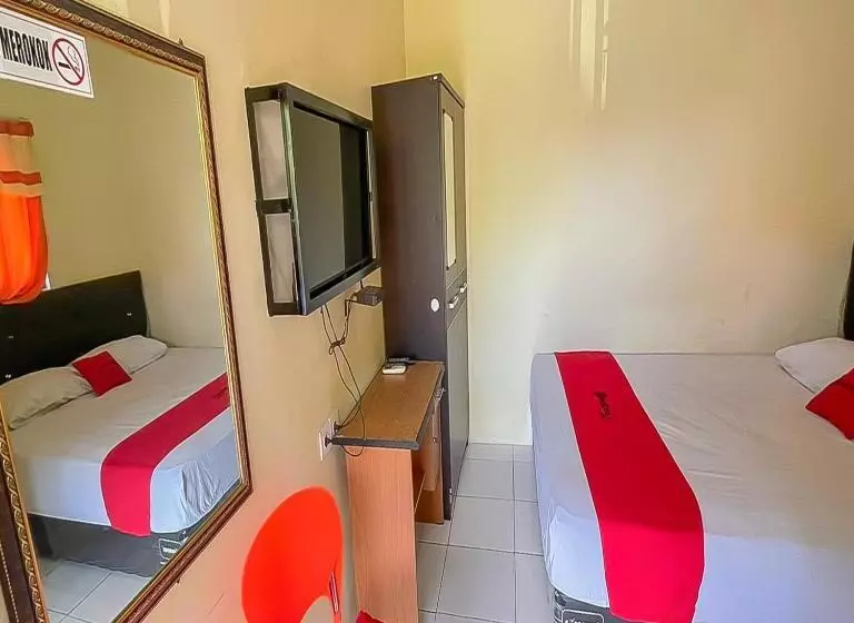 Hotelli Reddoorz At Wahidin Street Cirebon