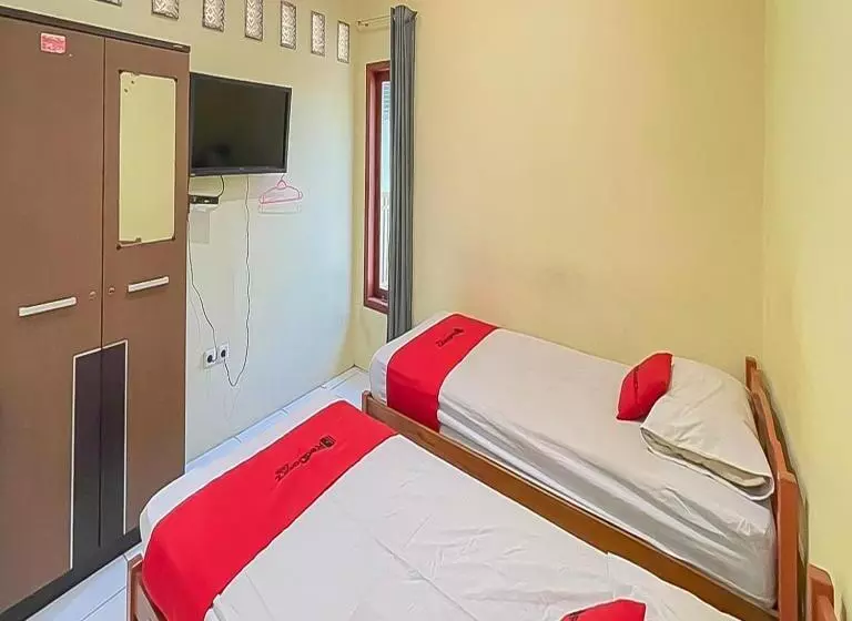 Hotelli Reddoorz At Wahidin Street Cirebon