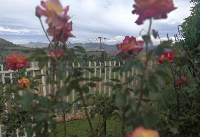 ペンション Clarens Cottages