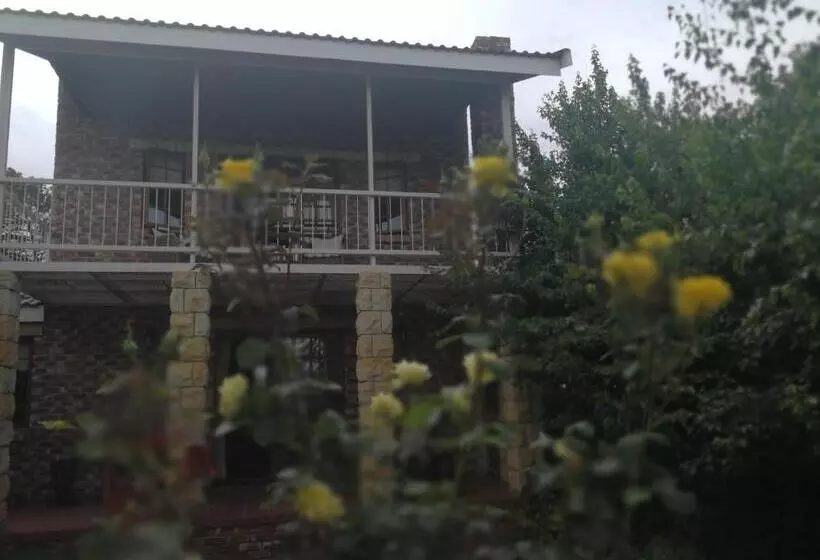 Majatalo Clarens Cottages