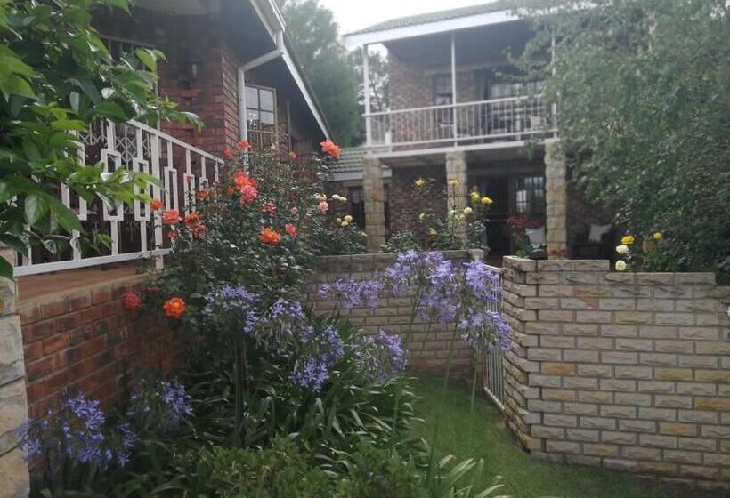 ペンション Clarens Cottages