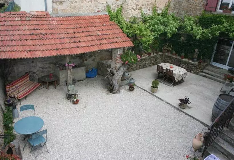 Aamiaismajoitus (B&B) La Maison Dans Les Nuages