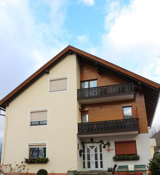 Ferienwohnungen Kraker