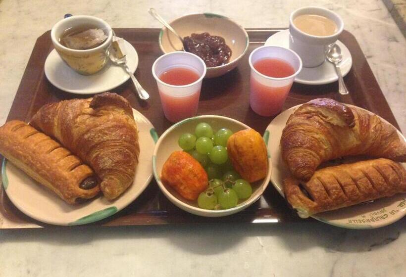 هتل Agriturismo La Calabrisella