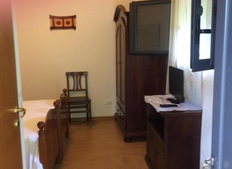 هتل Agriturismo La Calabrisella