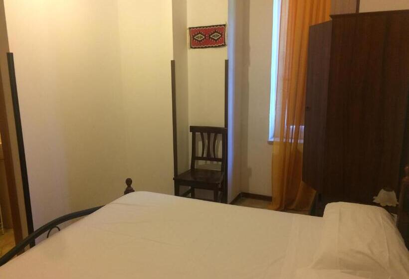 هتل Agriturismo La Calabrisella