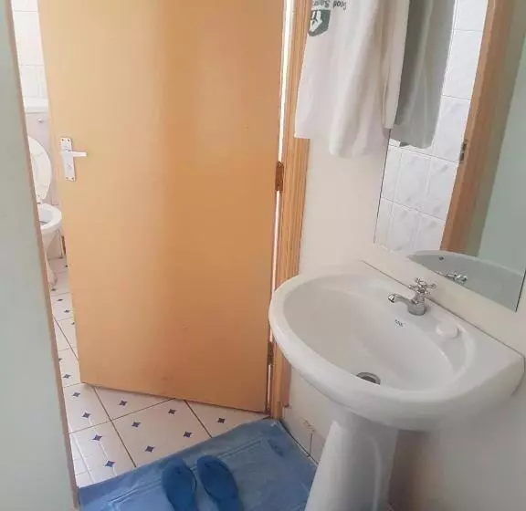 هتل Good Samaritan Inn