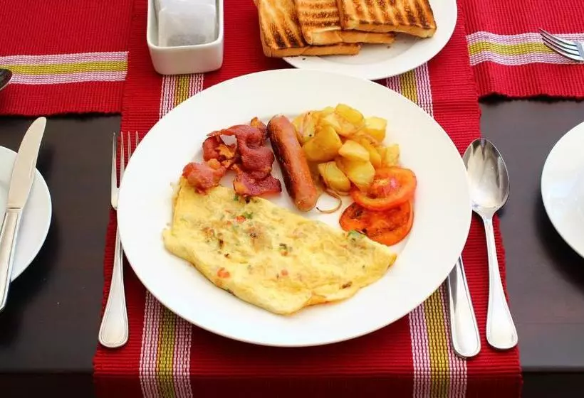 هتل Vittoria Suites