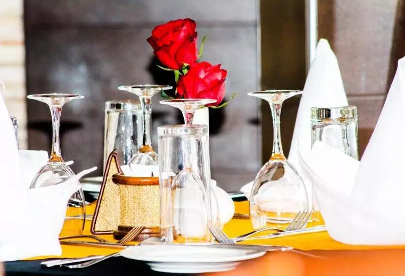 هتل Vittoria Suites