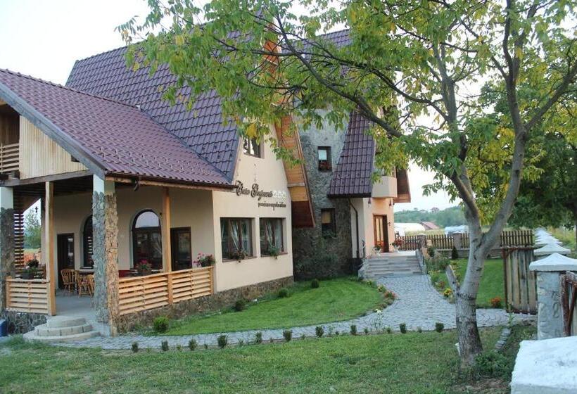 פנסיון Casa Gorjeana Complex Agroturistic