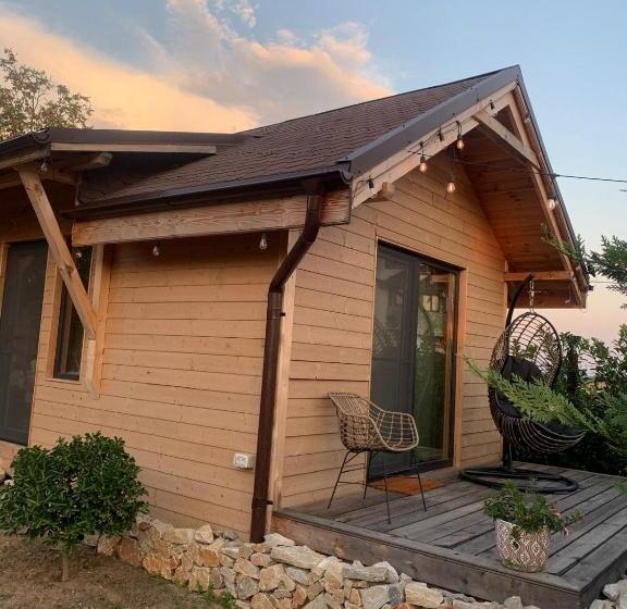 פנסיון Casa Gorjeana Complex Agroturistic