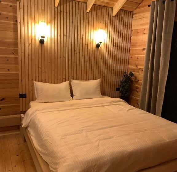 פנסיון Casa Gorjeana Complex Agroturistic