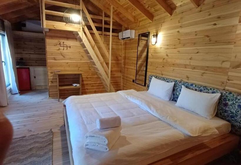 פנסיון Casa Gorjeana Complex Agroturistic