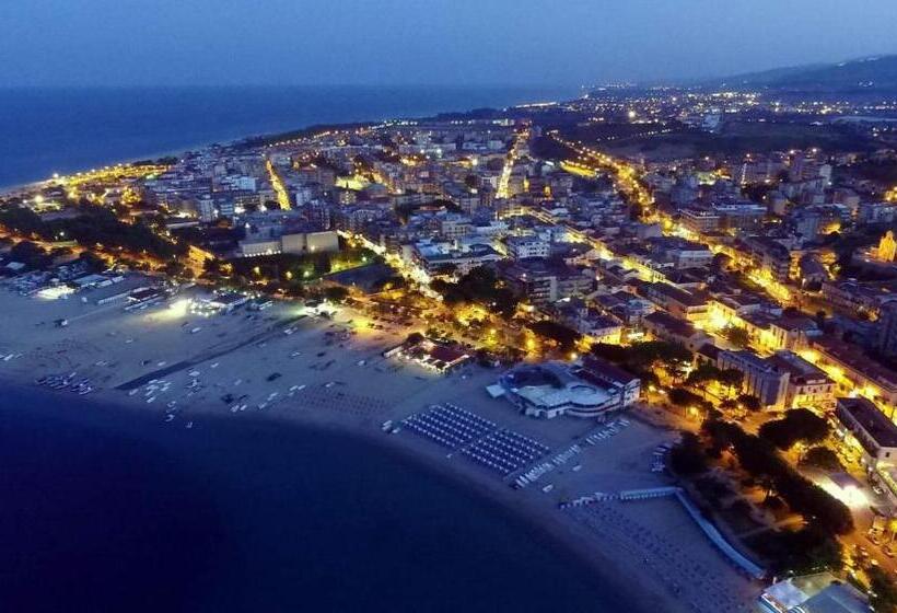 Пансион Costa Degli Aranci Rooms