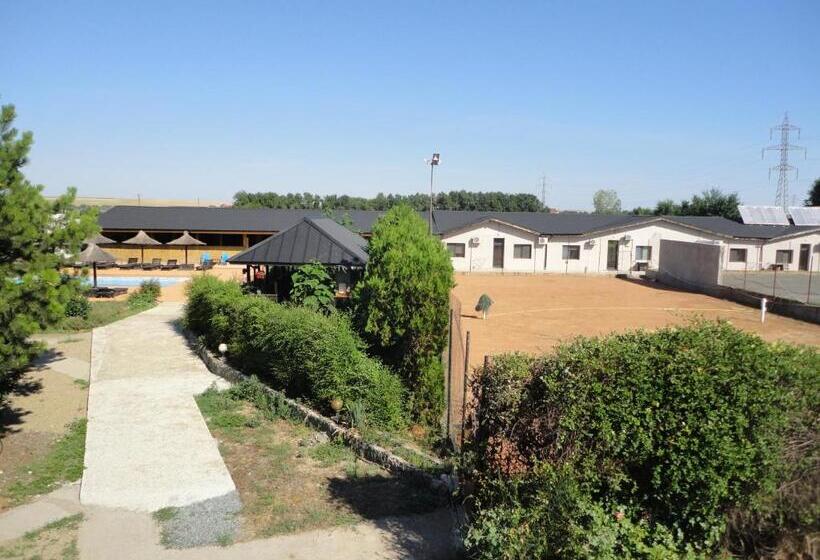 פנסיון Greenstone Land   Corbu