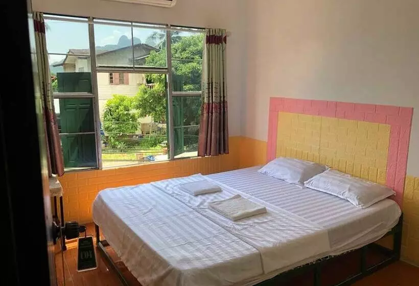 هاستل Army Barracks Guesthouse