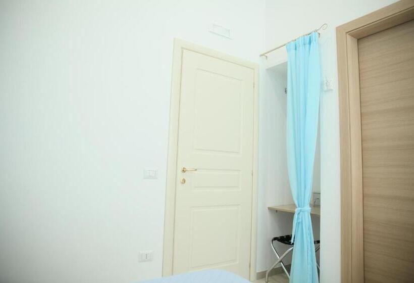 تختخواب و صبحانه Il Gioiellino Lifestyle