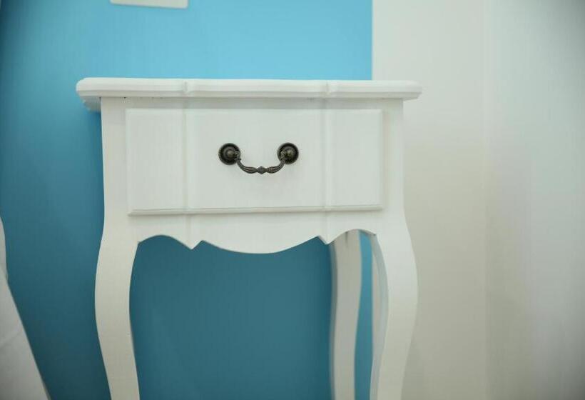 تختخواب و صبحانه Il Gioiellino Lifestyle