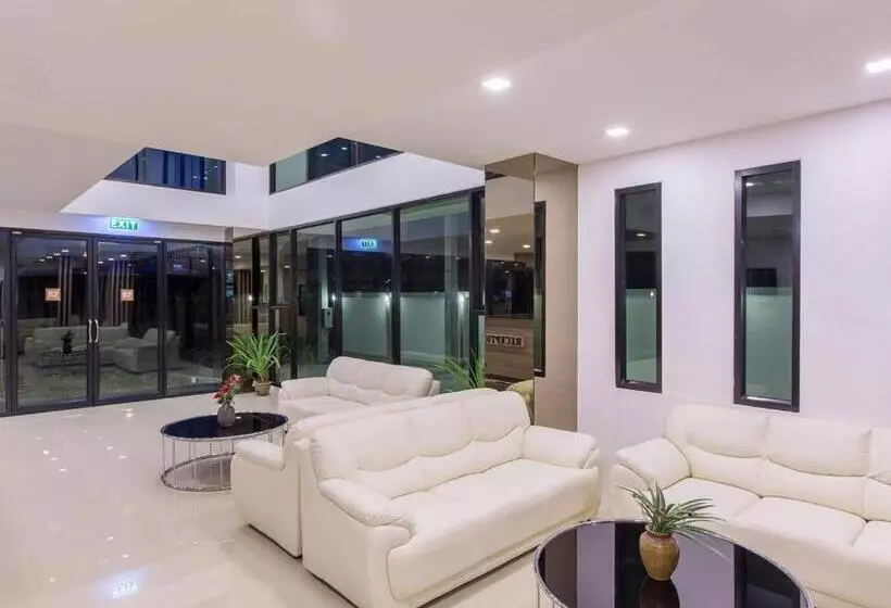 ホテル B2 Ubon Boutique And Budget