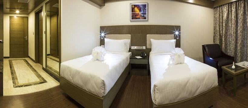 Hotel Benzz Park Vellore