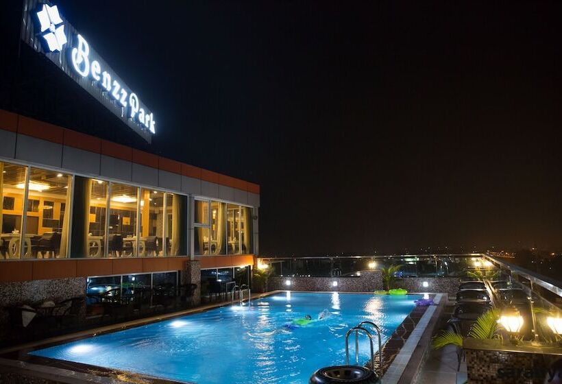 Hotel Benzz Park Vellore