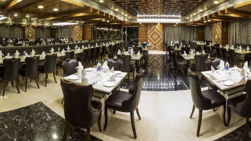 Hotel Benzz Park Vellore