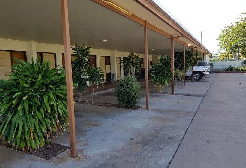 בית מלון כפרי Commercial