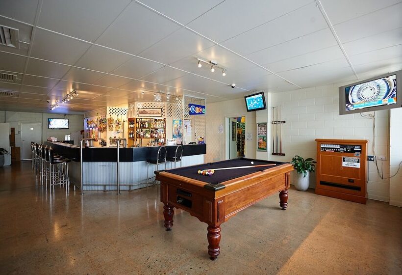 בית מלון כפרי Commercial