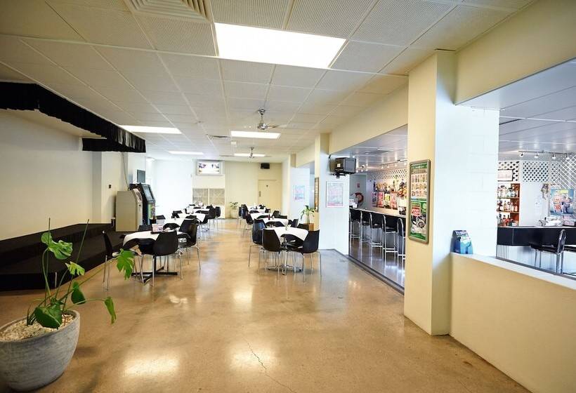 בית מלון כפרי Commercial